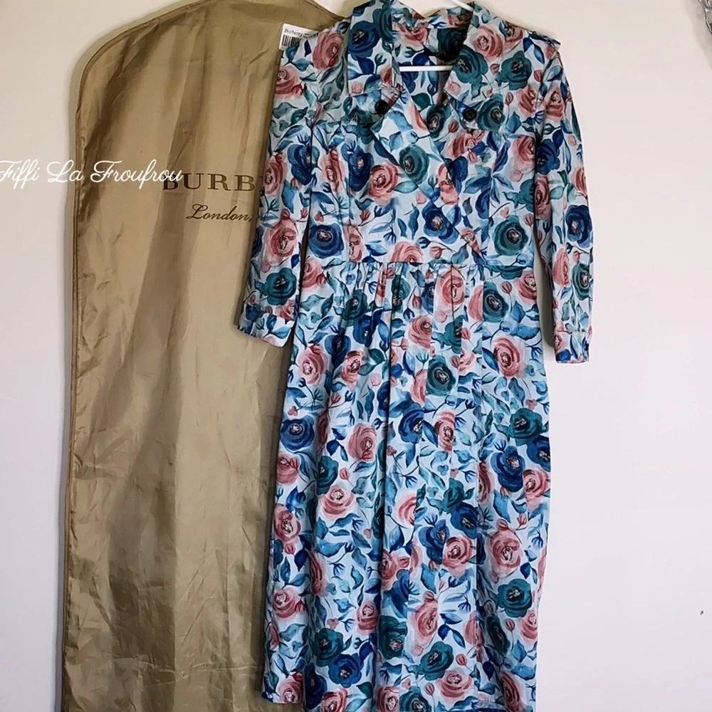 Authentic Burberry dress - Picture 13 of 14